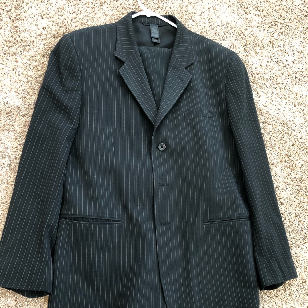 42R Claiborne men’s suit like new pinstripe